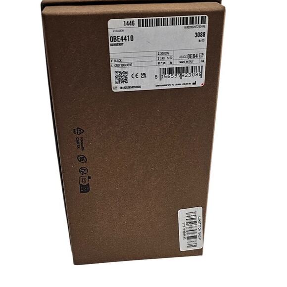 Burberry BE4410 square-frame sunglasses in black acetate - Picture 10 of 10